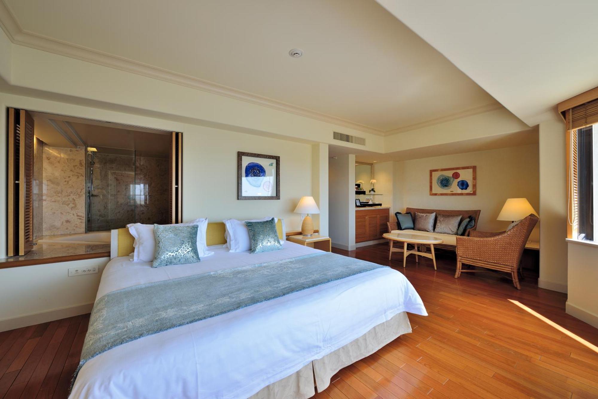 The Naha Terrace Hotel Екстериор снимка